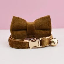 Load image into Gallery viewer, Velvet Cat Collar
